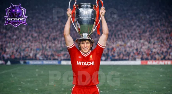 ผู้พิทักษ์กองกลาง Emlyn Hughes