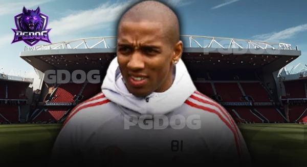 แอชลี่ย์ ยัง อดีตแบ็กจอมบุก